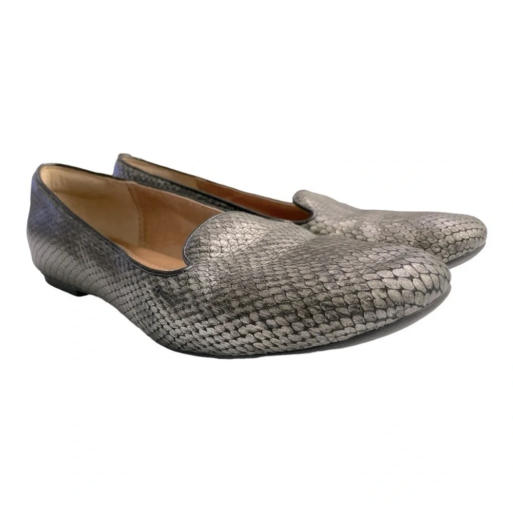 Clarks Women's Valley Lounge Loafer Size 9M Flat Shoe Metallic Pewter Snakeskin